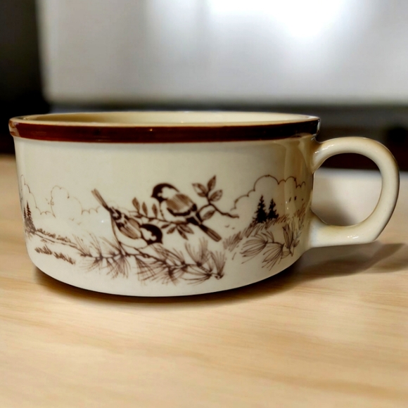 Vtg 80's Down East Crafts Black Cap Chickadee Soup Casserole Cup Bowl Stoneware - Picture 1 of 8